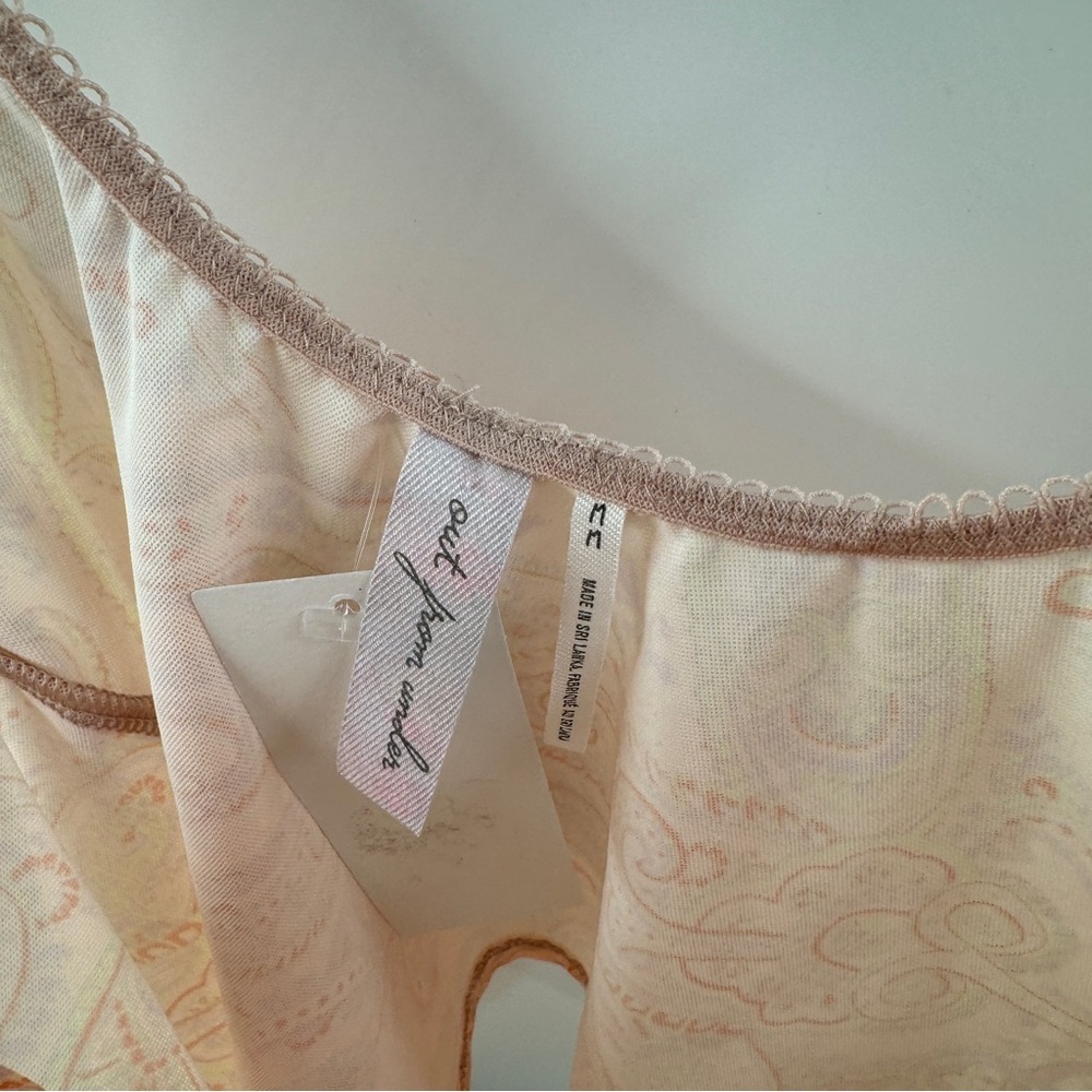 Urban Outfitters Out From Under Peach Paisley Cami (Size Medium, NWT) - Picture 4 of 7
